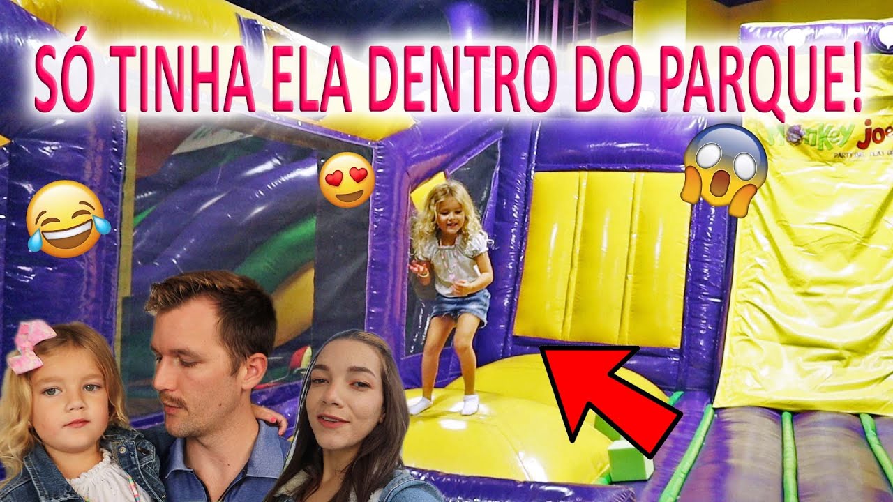 ELA ESTAVA SOZINHA NO PARQUINHO DE BRINQUEDOS!! ( MUITO DIVERTIDO)