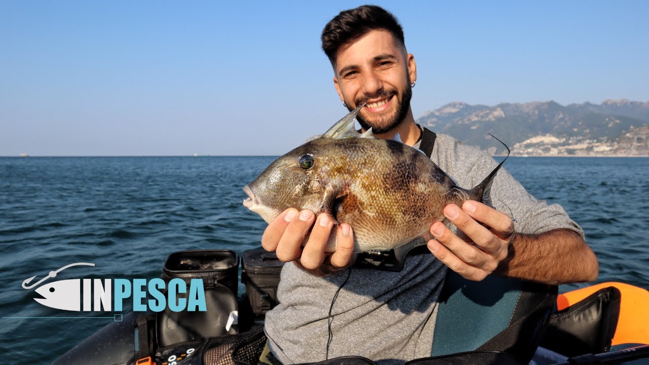 PESCA DEI PESCI BALESTRA DAL BELLY BOAT | Canne in piega e tanto divertimento con @FISH iT