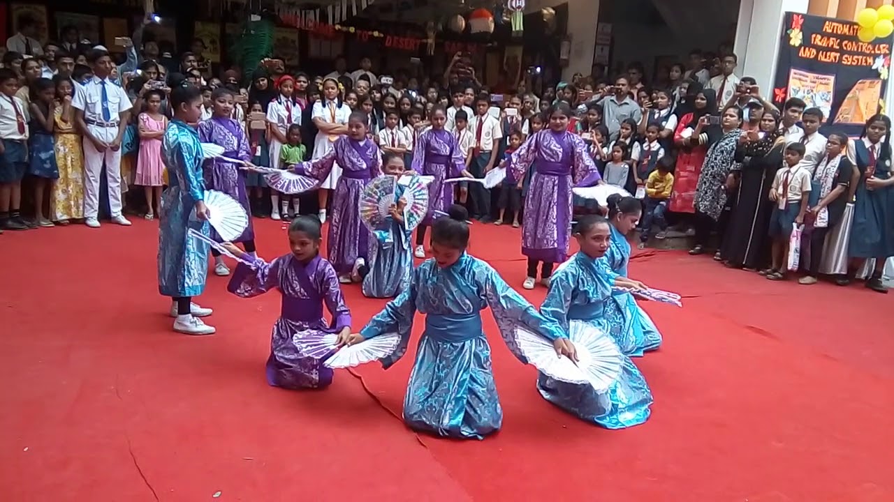 St. Paul school Chinese dance