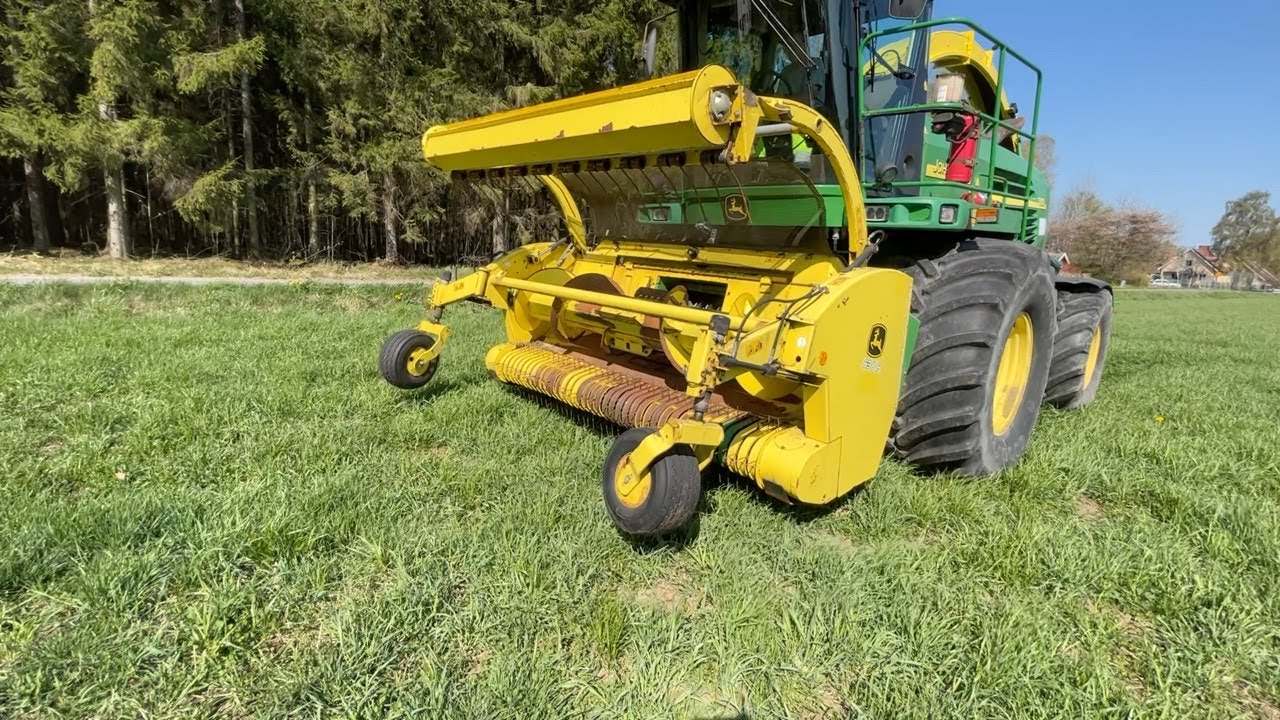 Köp Självgående hack John Deere 7300 på Klaravik