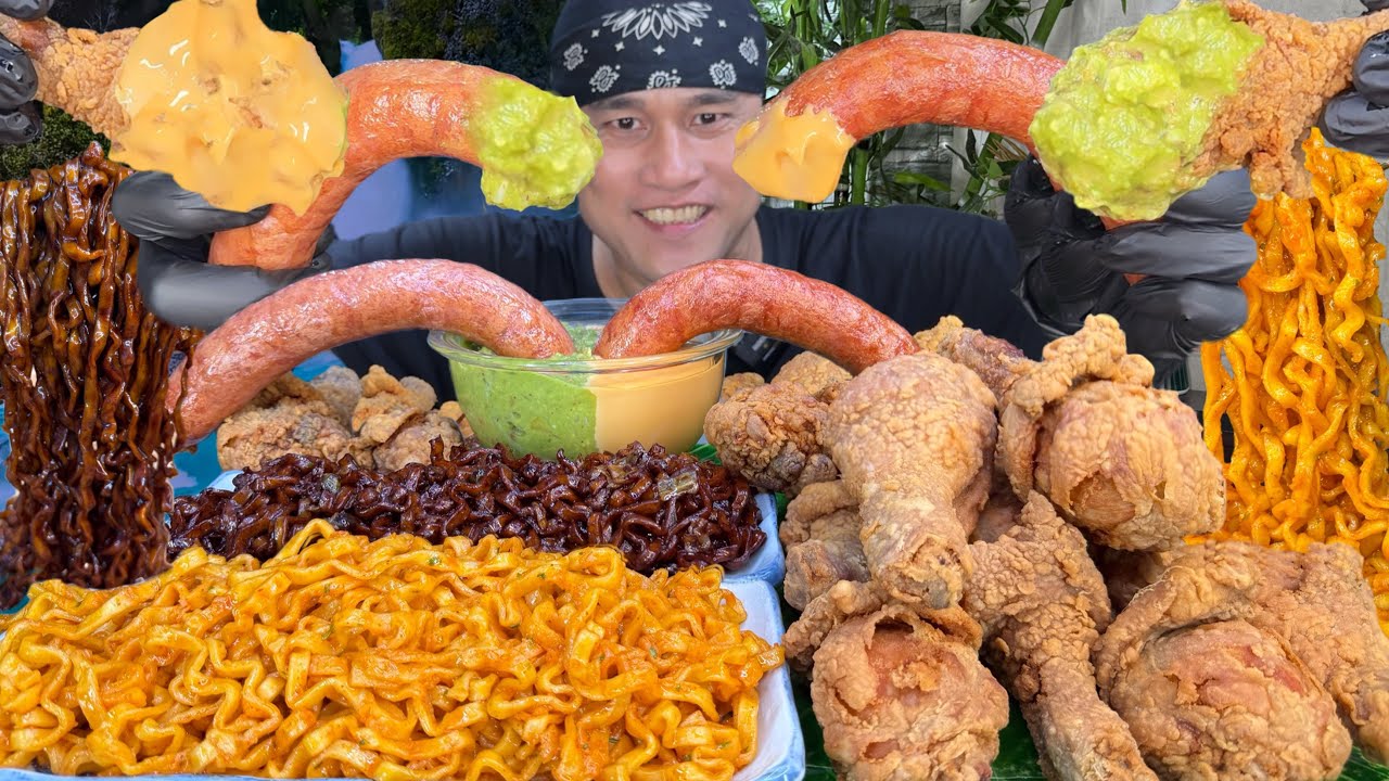 12 Pcs. Crispy Garlic Chicken, Spicy Samyang & Black Bean Noodles, Giant Sausage Mukbang