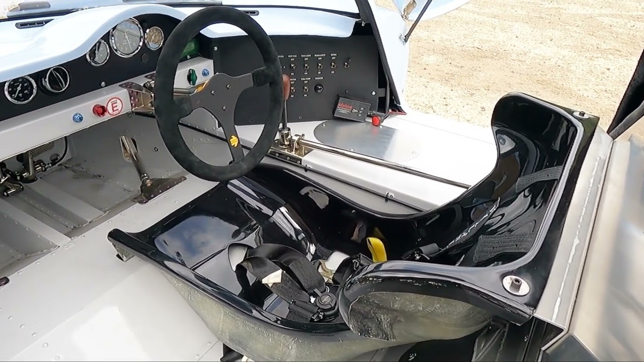 Lola T70 MK3B