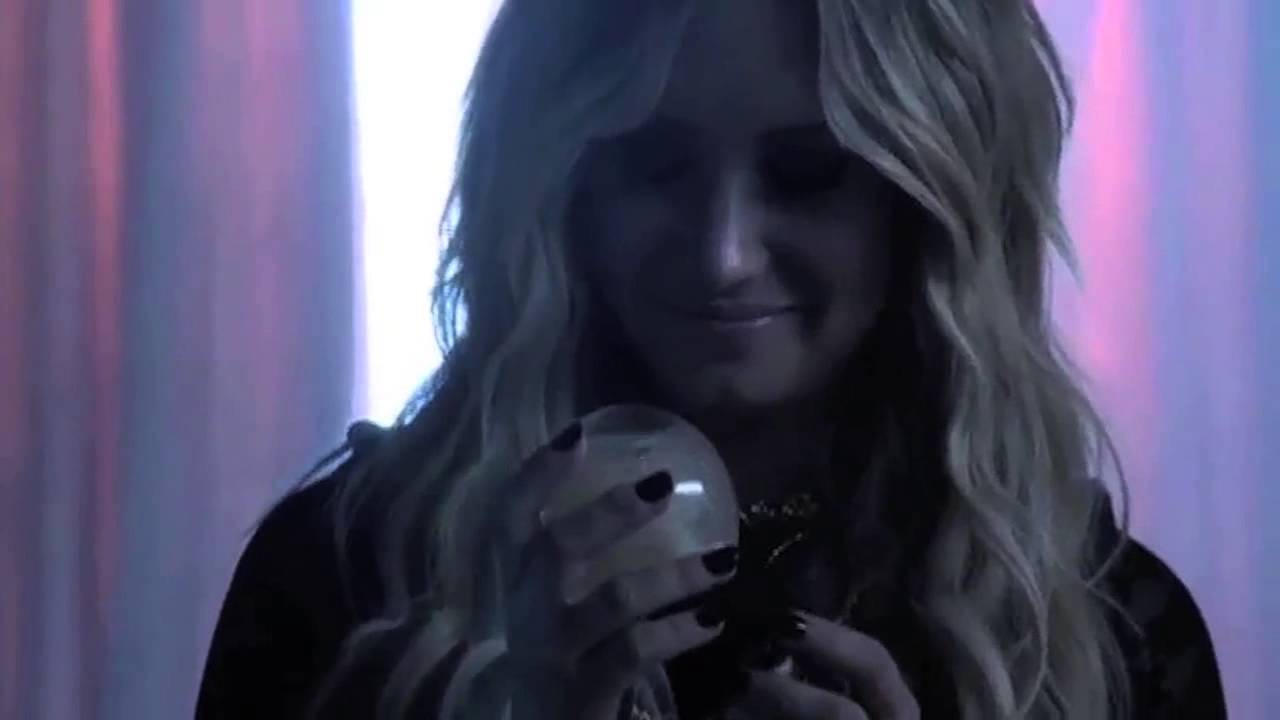 Demi Lovato feat Martina Stoessel Let It Go