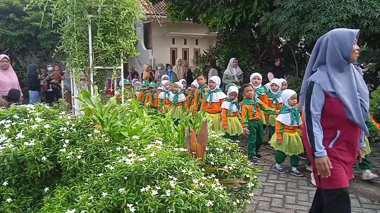 2024 - bag. 2 show drumband ke 4 kelompok B