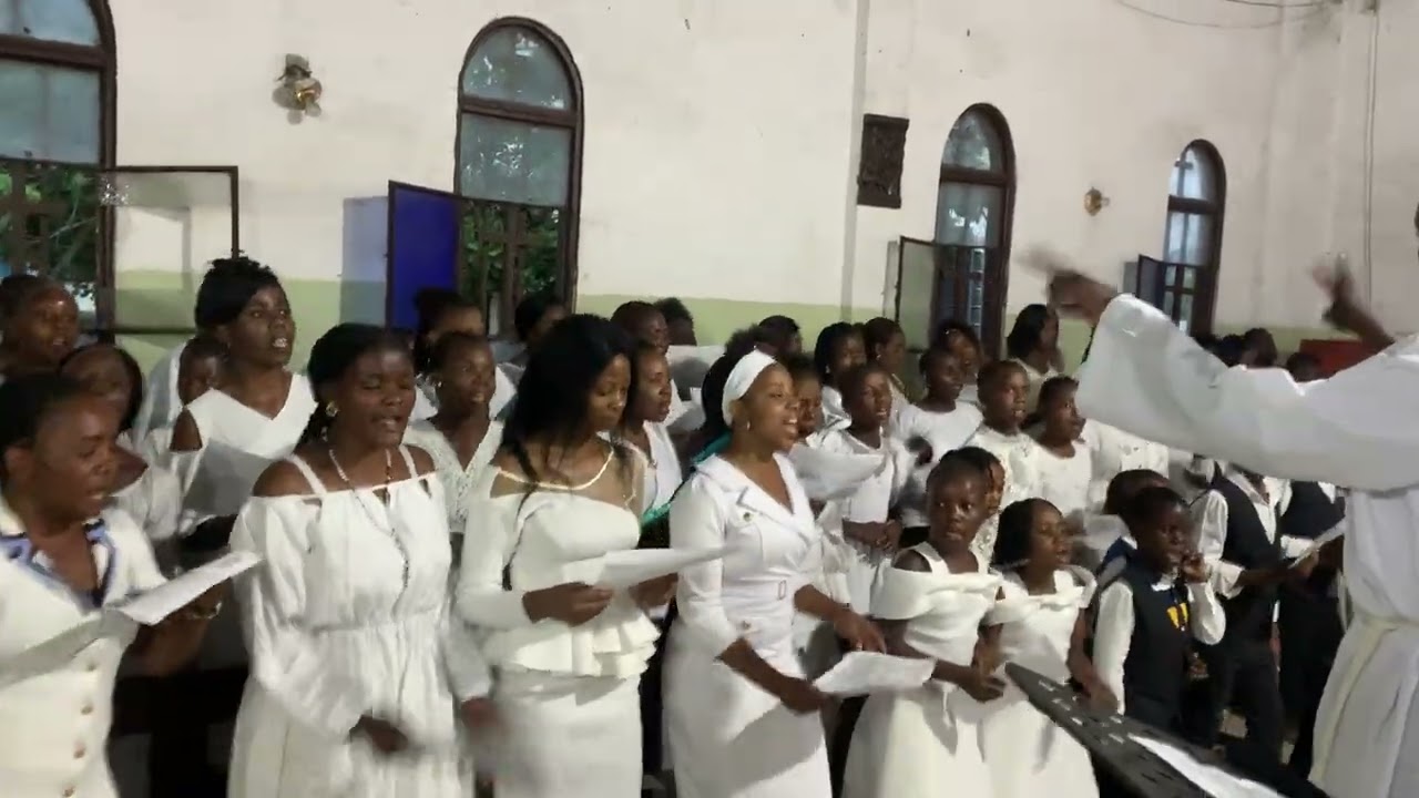 Sasa la timiya by chorale Saint Michel Paroisse Saint Kizito/Goma 