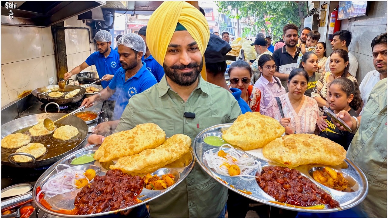 India's CLEANEST No 1 Ranked Paneer Chole Bhature 😍 Street Food India