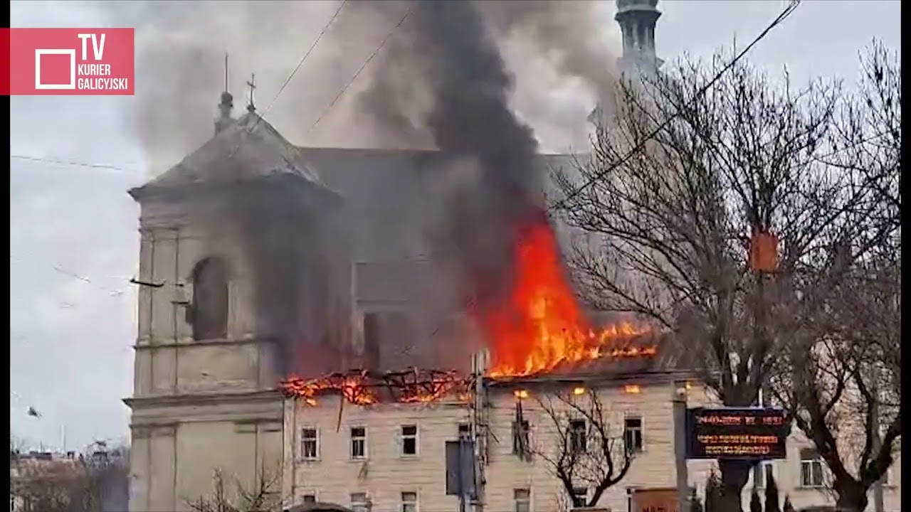 Rosyjski dron uderzył w zabytkową kamienicę w centrum Lwowa