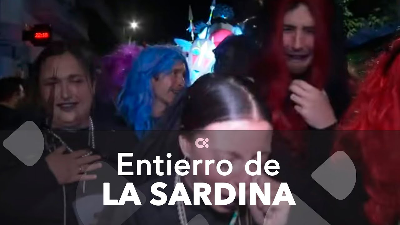 Multitudinario Entierro de la Sardina en Santa Cruz de Tenerife