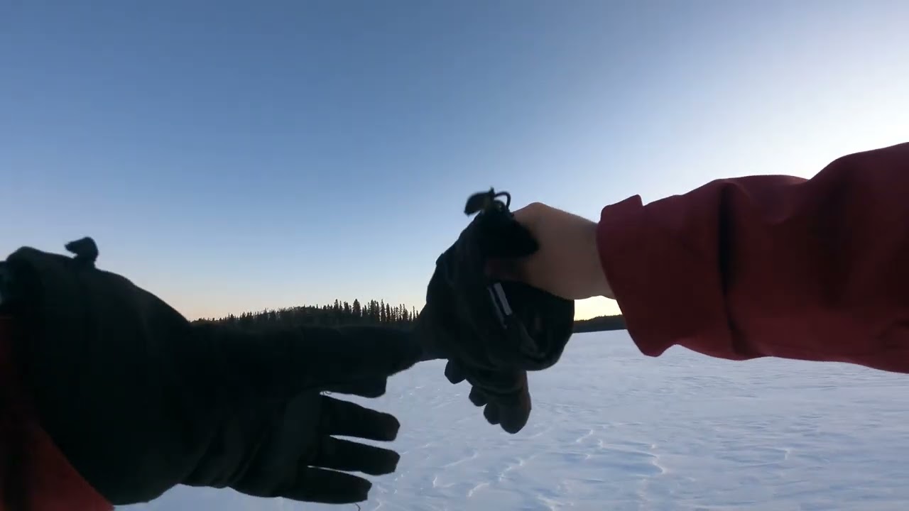 Moose Bay Resort/Tzenzaicut Lake - Snowshoeing