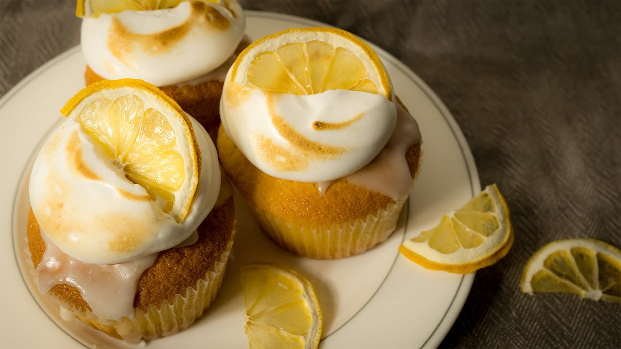 8.레몬 머랭 컵 케이크 : Lemon meringue cupcake [4k]