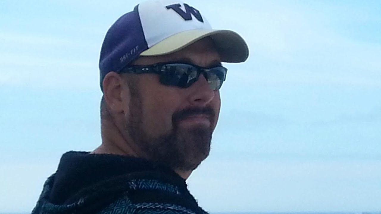 Washington Teacher Tackles Alleged Gunman