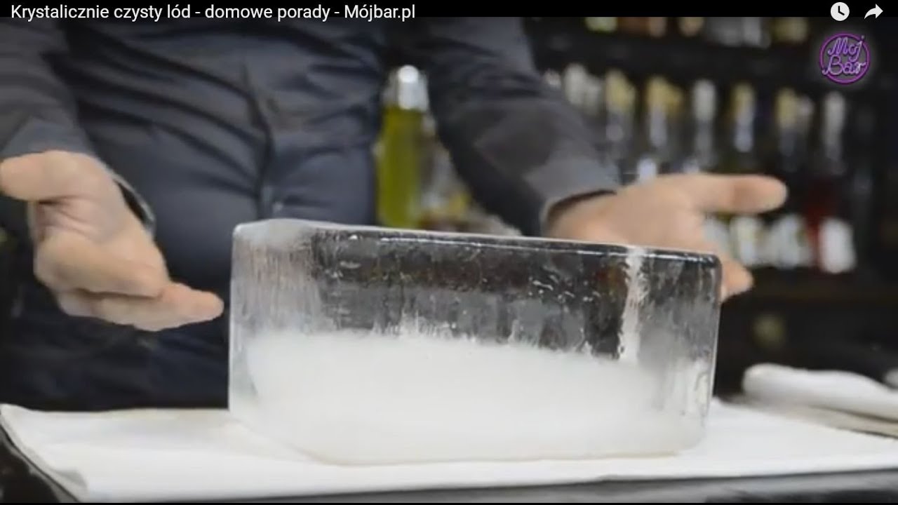 Jak zrobić krystalicznie czysty lód - domowe porady - Mójbar.pl