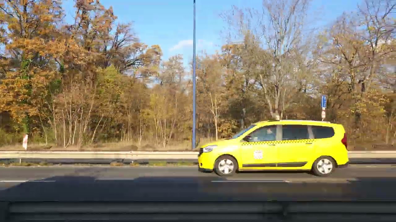 2023 11 22 13:42:52 In The 200E Bus To Budapest Liszt Ferenc Nemzetközi Repülőtér