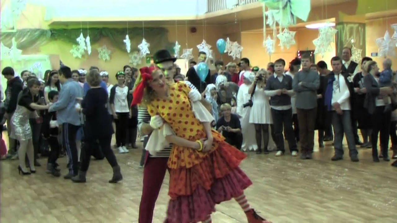 Dzieci ZSS na balu