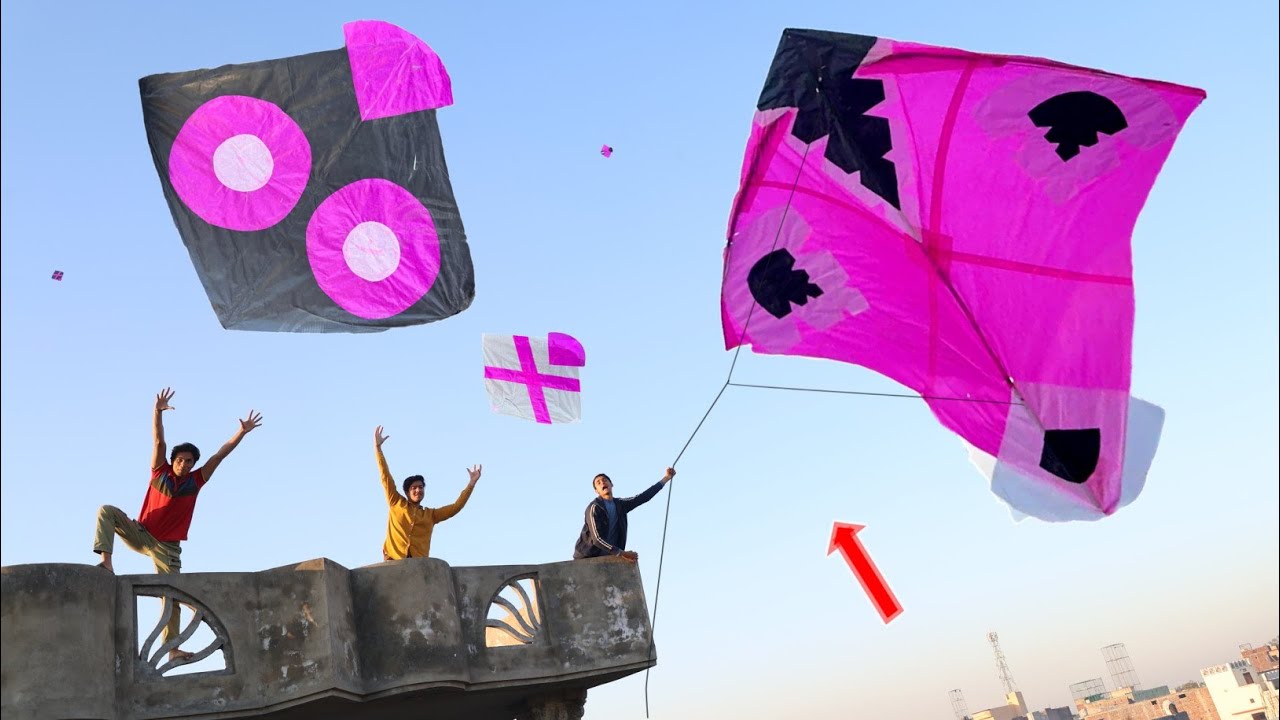 Pakistani Kite Flying | Kite Catch Top Roof Umer Kite