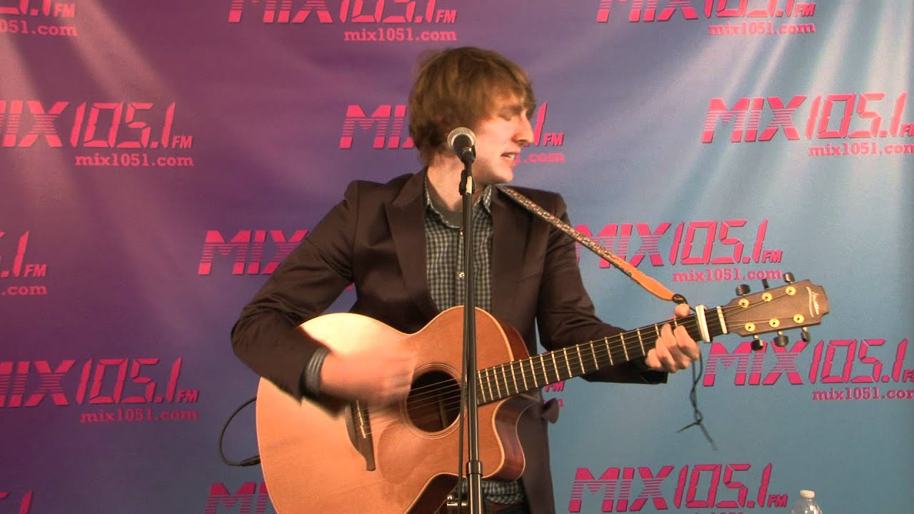 ERIC HUTCHINSON - WATCHING YOU WATCH HIM
