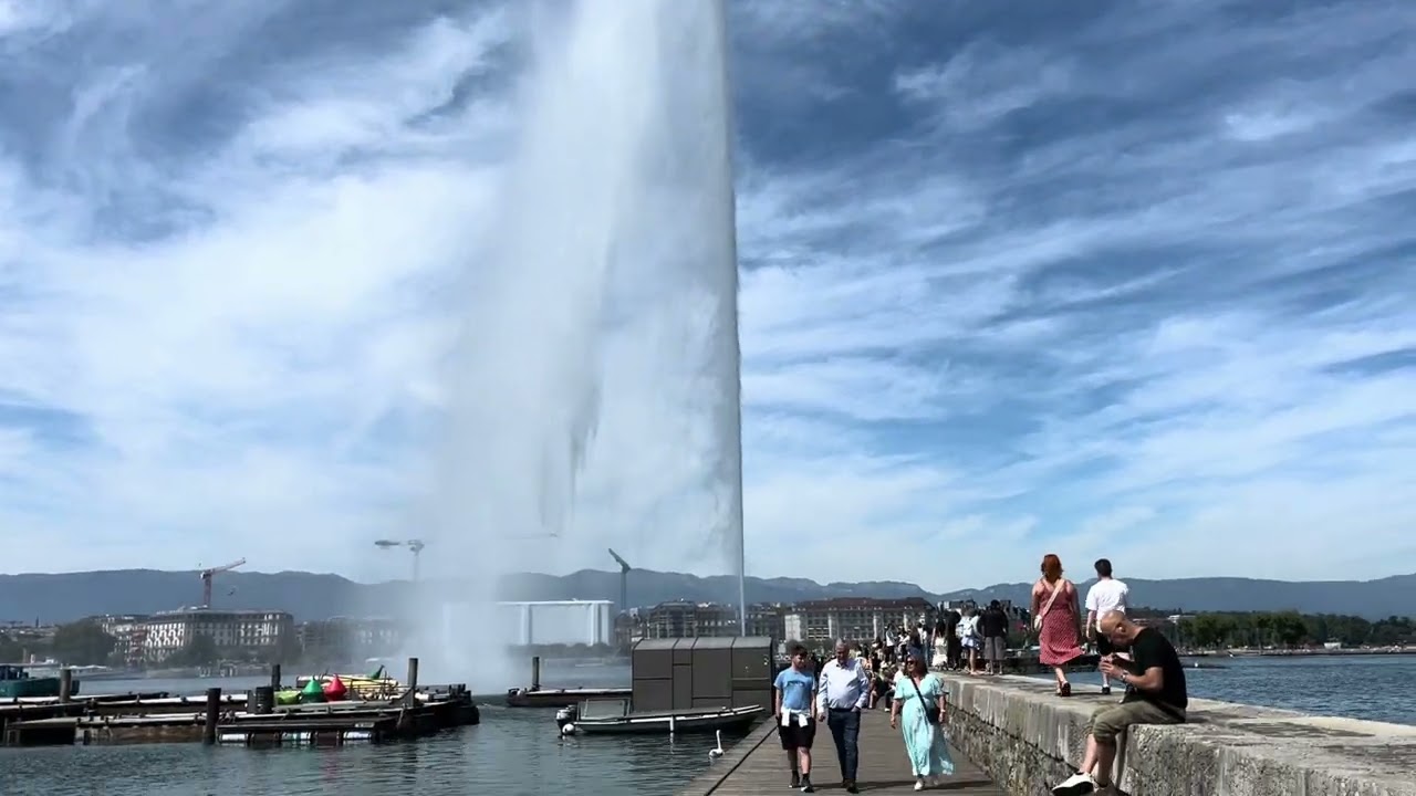 Geneva famous fountain 