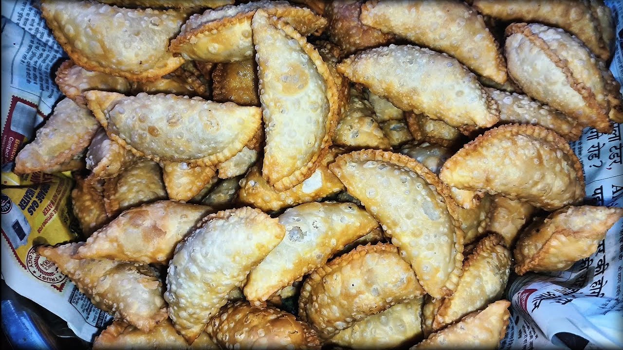 बाजार जैसी खस्ता मावा गुजिया घर पर | Perfect Crispy Gujiya Recipe | Holi Special Sweet