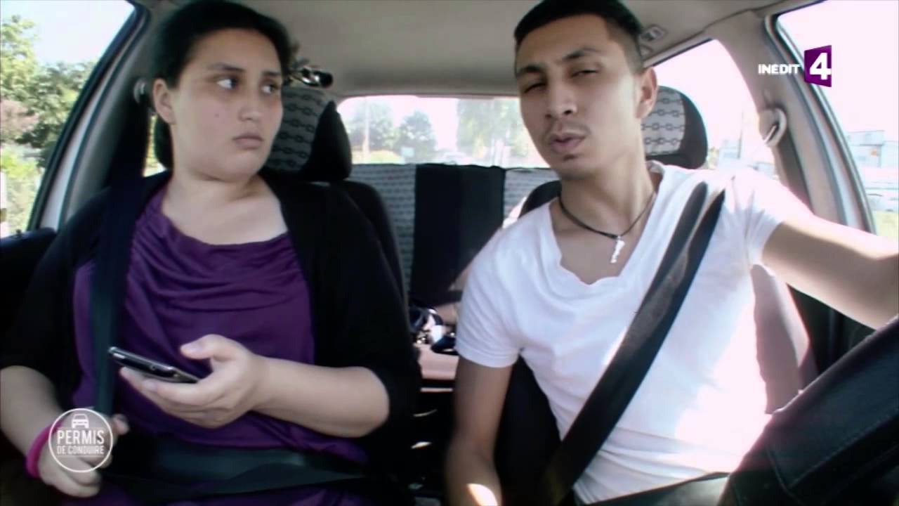 Mohcin perd la tête au volant - Permis de conduire