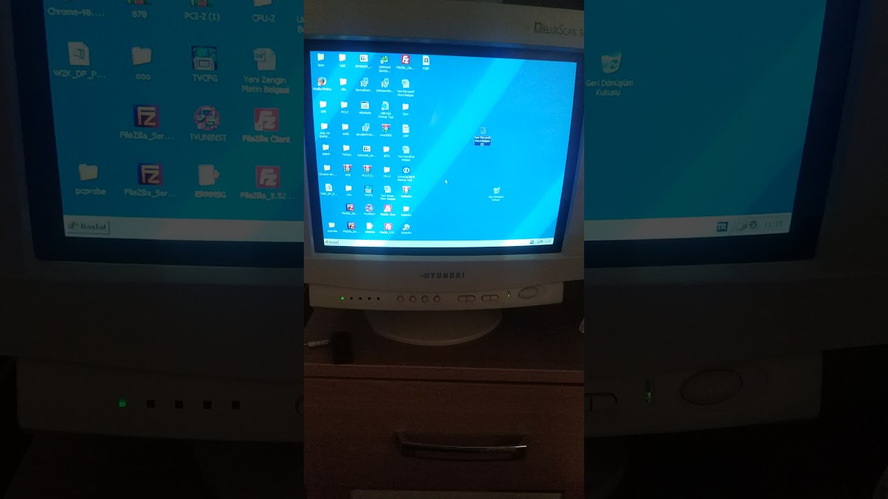 Windows XP SP3 on Pentium II MMX 350 MHz