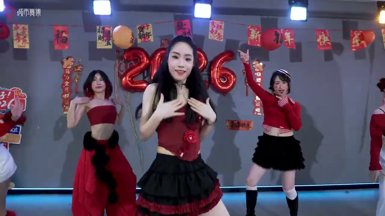 #爵士舞 #你好我好新年好 ，快来跳这个超好看的新年舞蹈~ #城市舞集编舞 /指导：大华 #新年舞蹈简单又喜庆 #深圳舞蹈培训