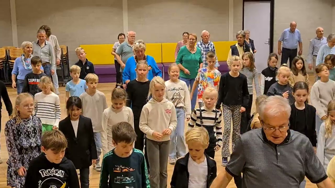 Afscheid Juf Helma samen met groep 5 en 6 Line Dance