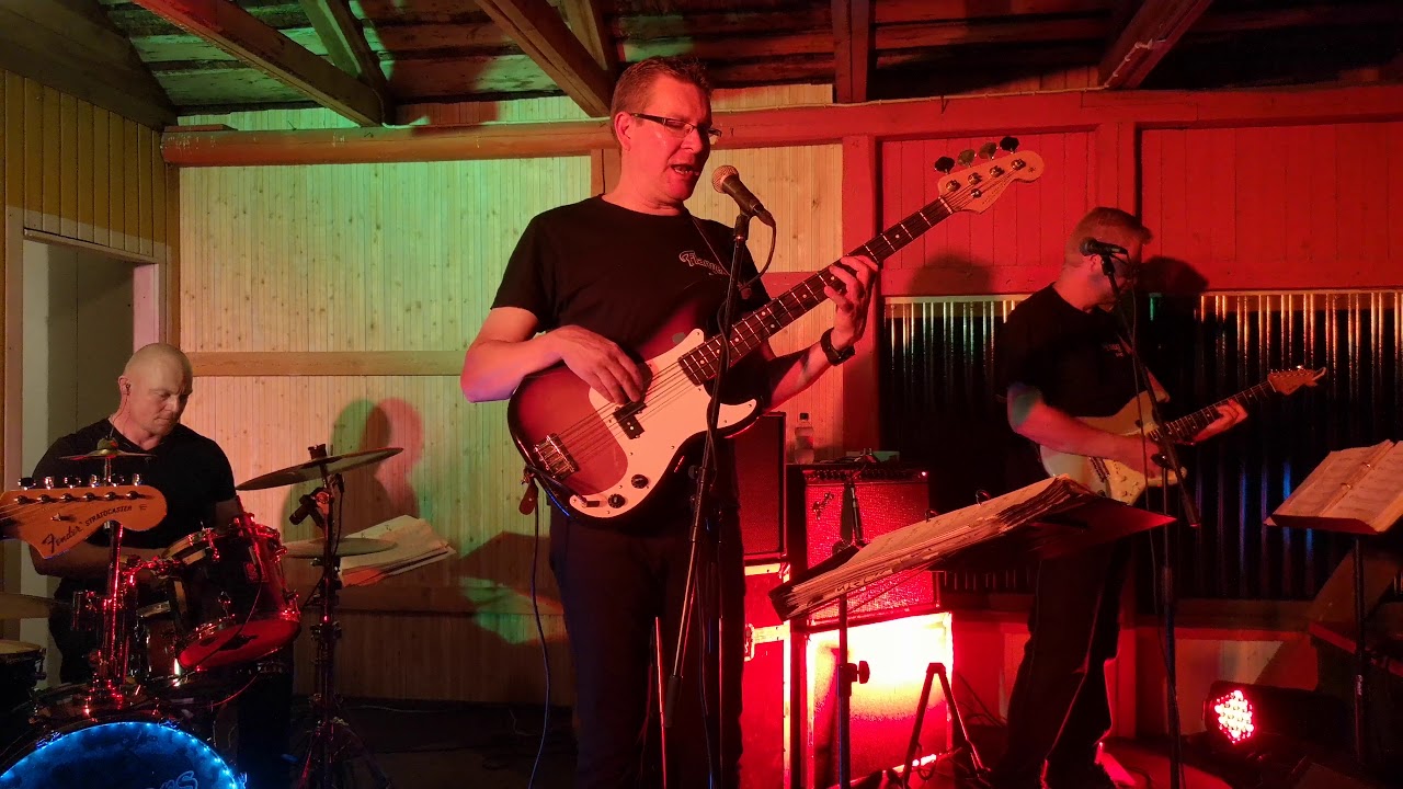 Flangers - Lyhdyn Nään Syttyvän