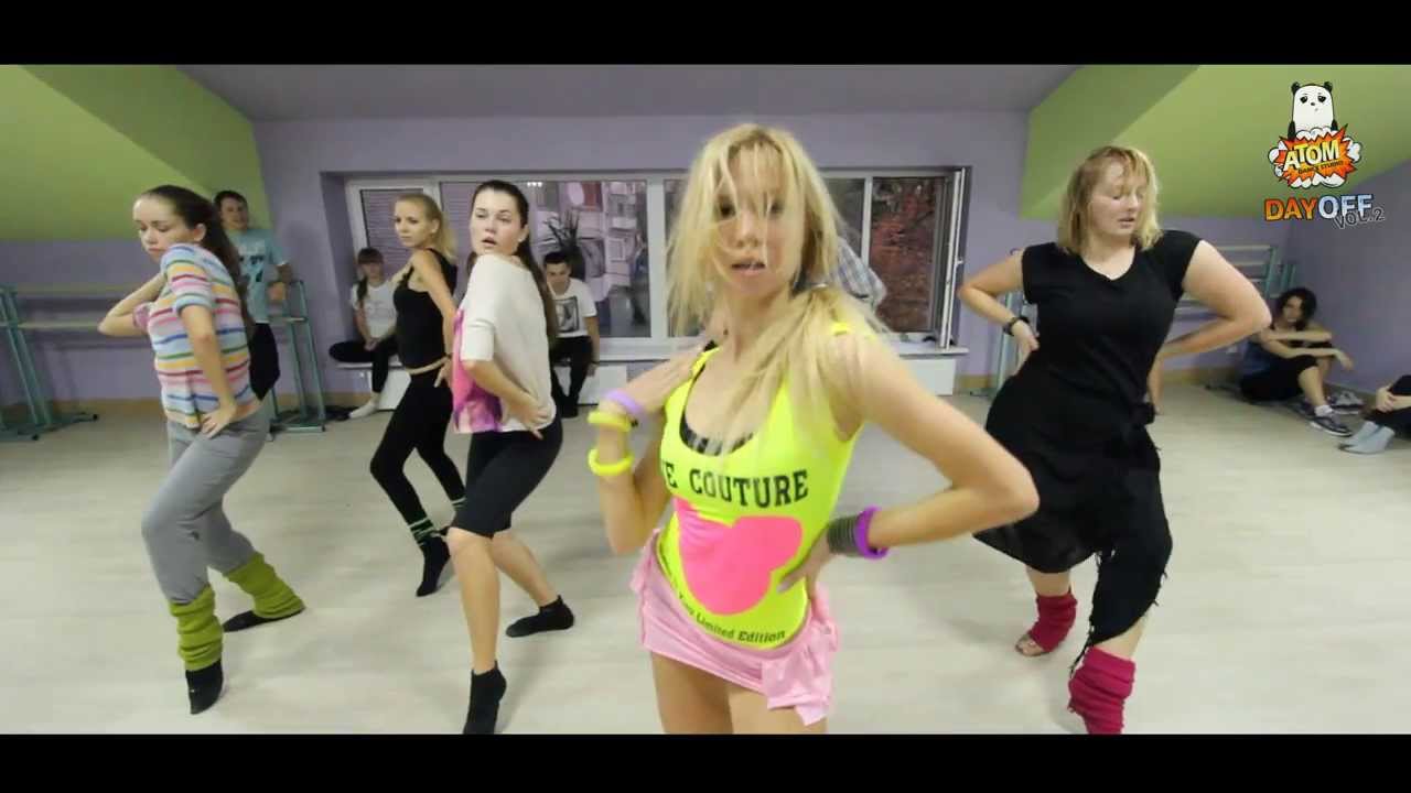 Ricki Martin Feat Daddy Yankee -- Drop it on me  SEXY LATINA by Tanya Hrestina