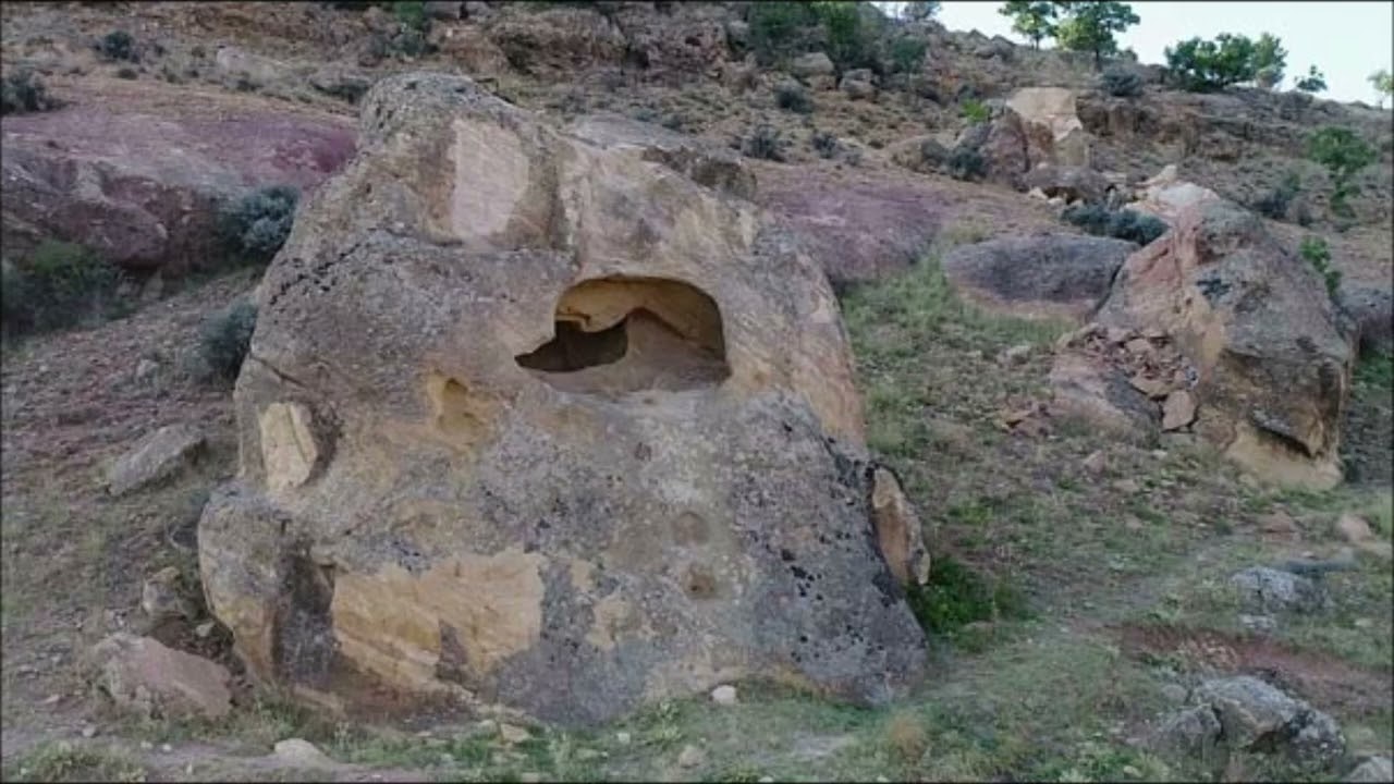 Definede Kare Oyma İşareti Ne Anlama Gelir