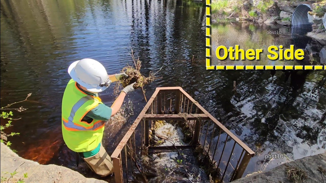 Pretty Big Blockage. Unclogging Triangle Trash Rack First Time Spring 2023