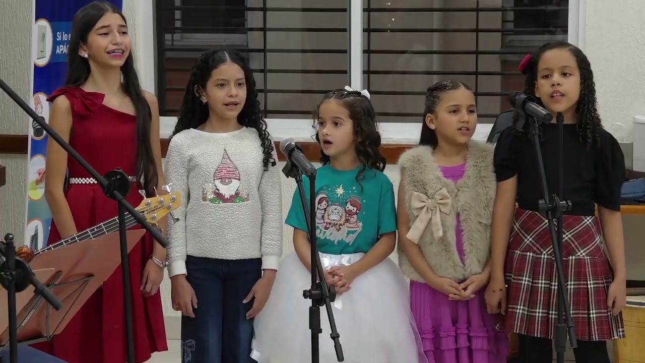 Alabanzas al Rey (cover) - Paola Marcano (en vivo)