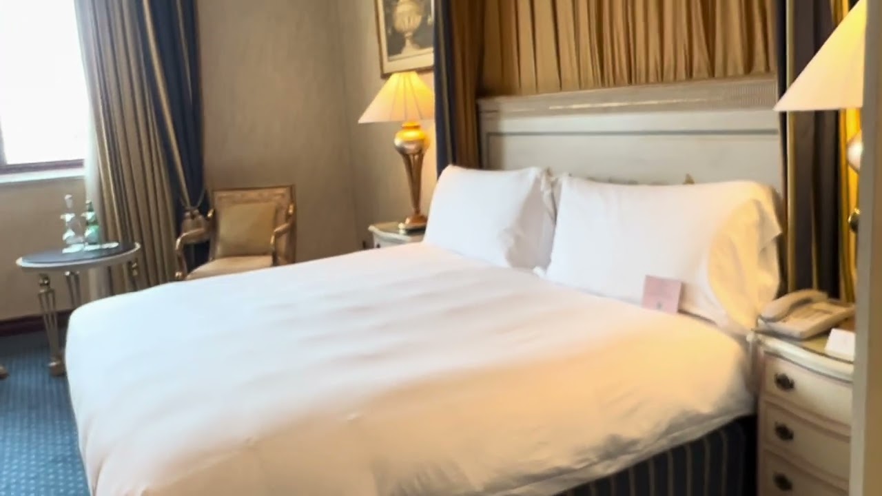 Girlahead in Ava Gardner's Suite at InterContinental Madrid