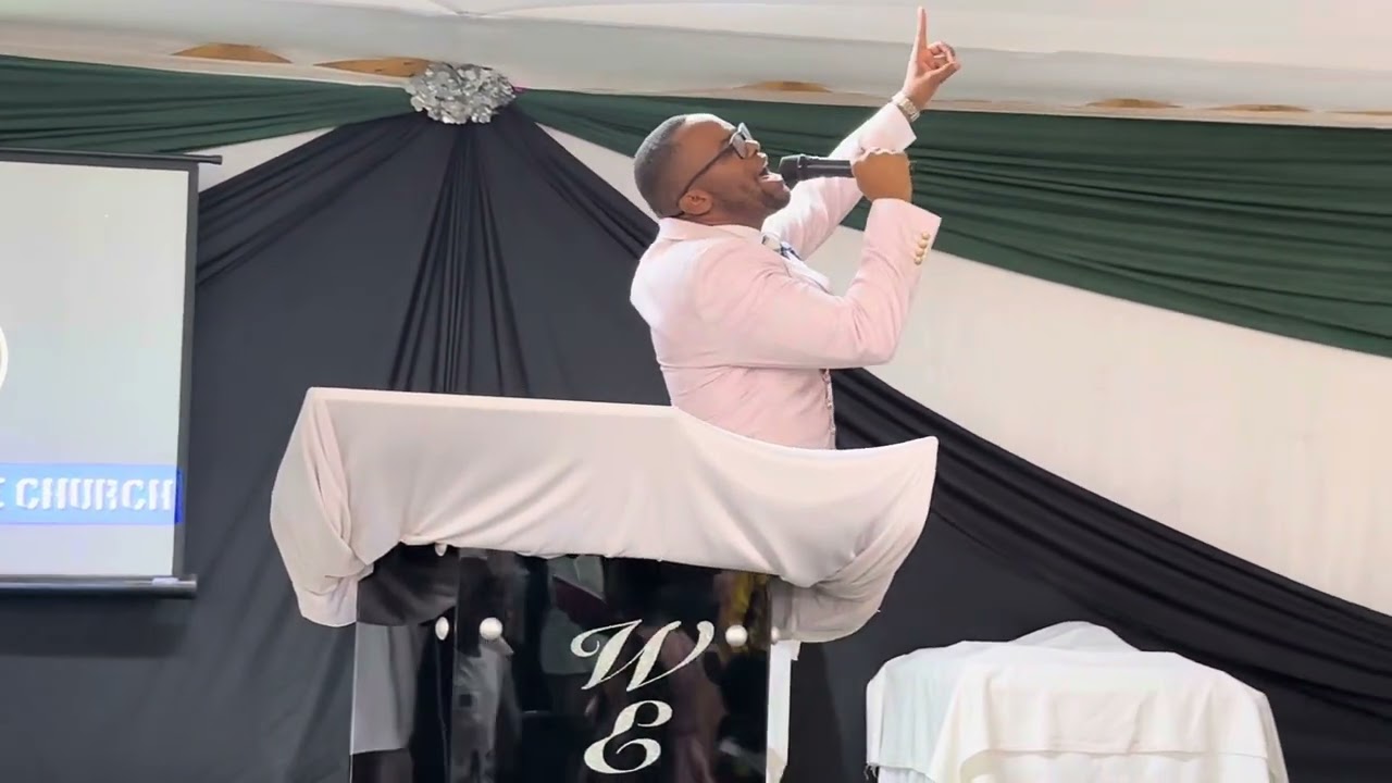 Worship | Liyabasebenzela abalikholwayo, ohh I love him