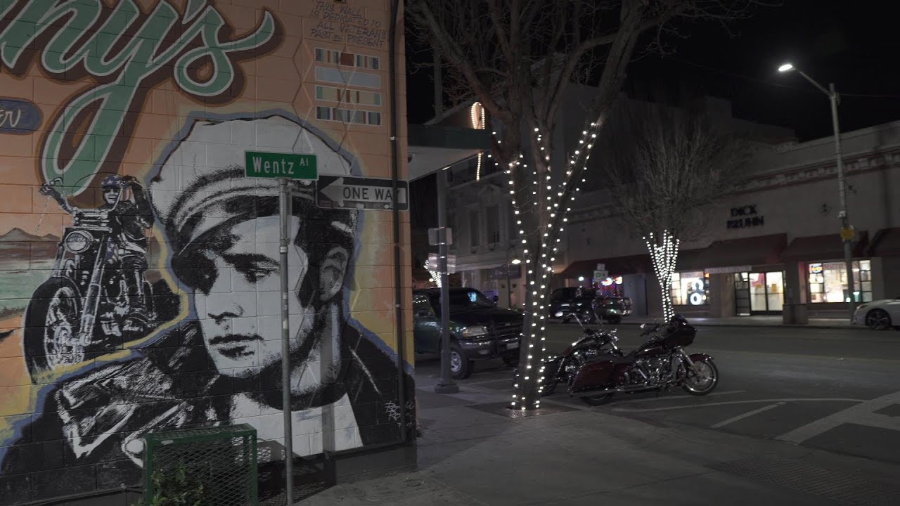 Hollister, California - A Night Tour Video