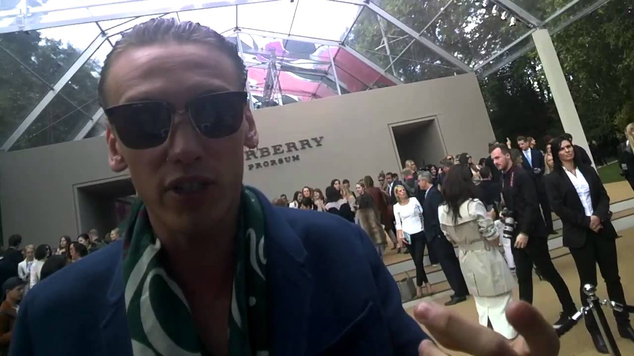 Jamie Campbell Bower At Burberry SS15 Show  GOOGLE GLASS| Grazia UK