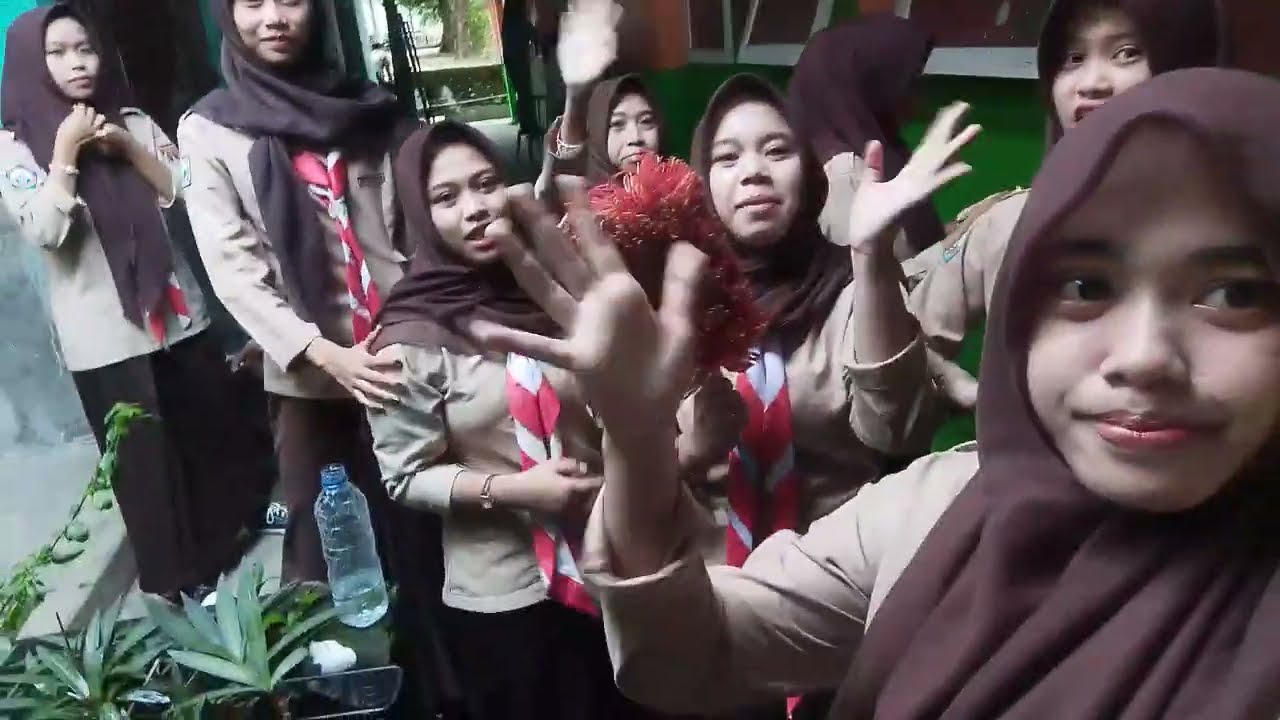 HAHAHAH GEMES (jumat bersih)
