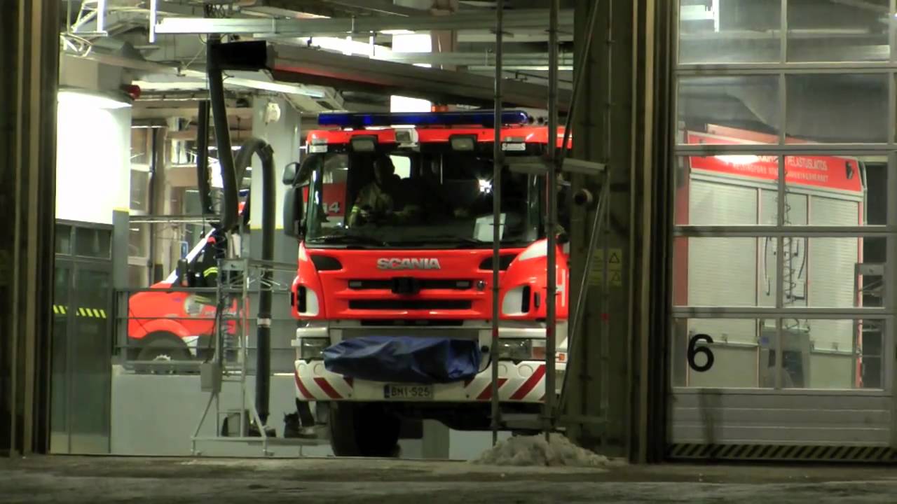 Helsinki 4, 15 & 161 responding to structure fire