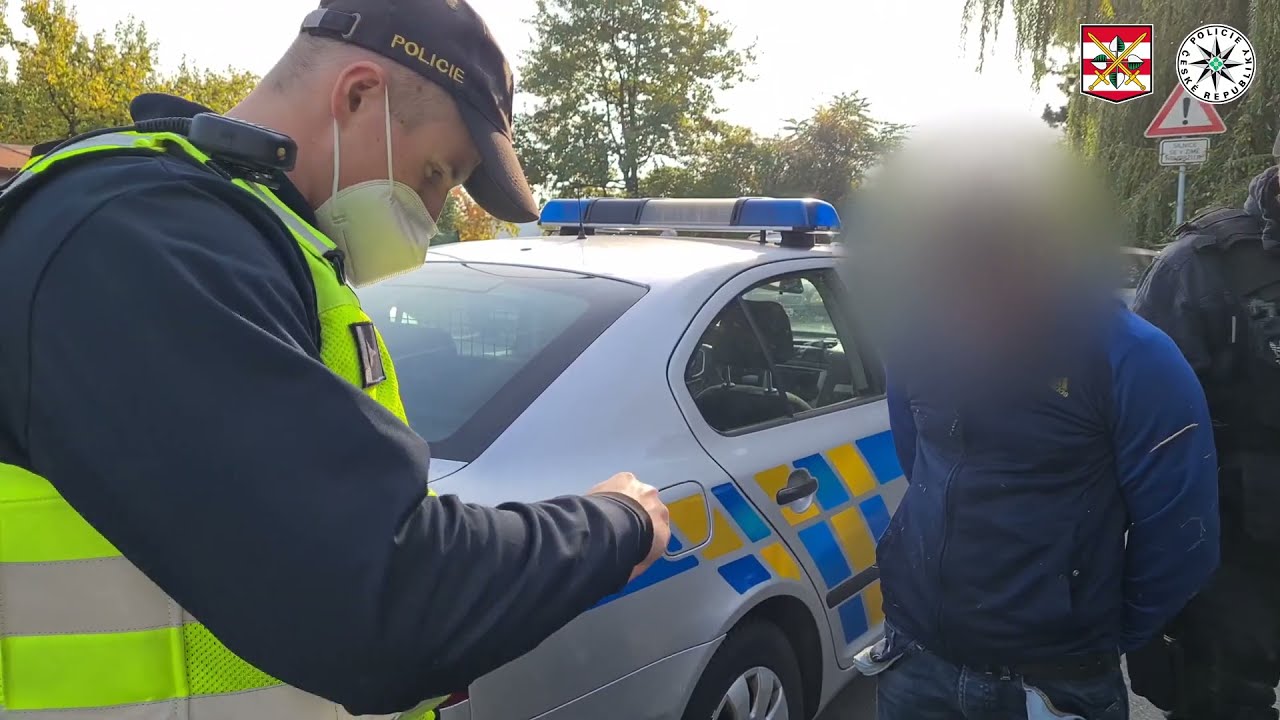 ŽENY V BRNĚ PRON&Aacute;SLEDOVALY VLASTN&Iacute; ODCIZEN&Eacute; AUTO
