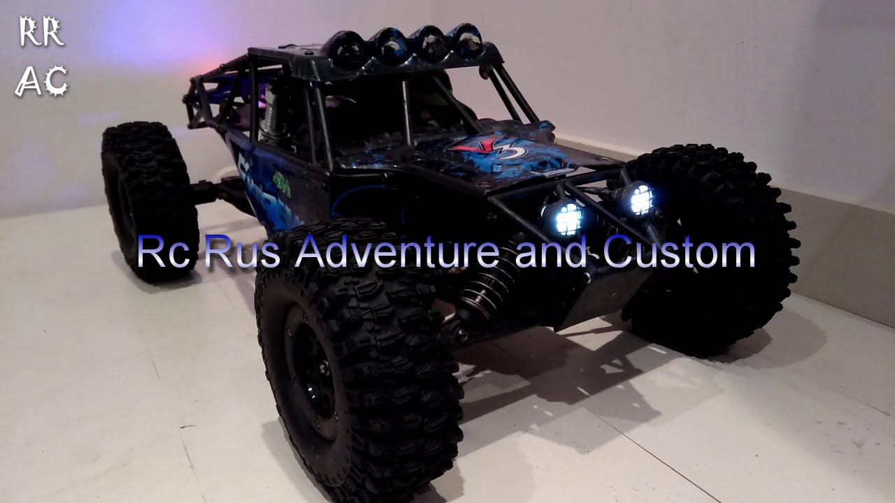 WLToys 10428 (TwinHammers) vs AR44