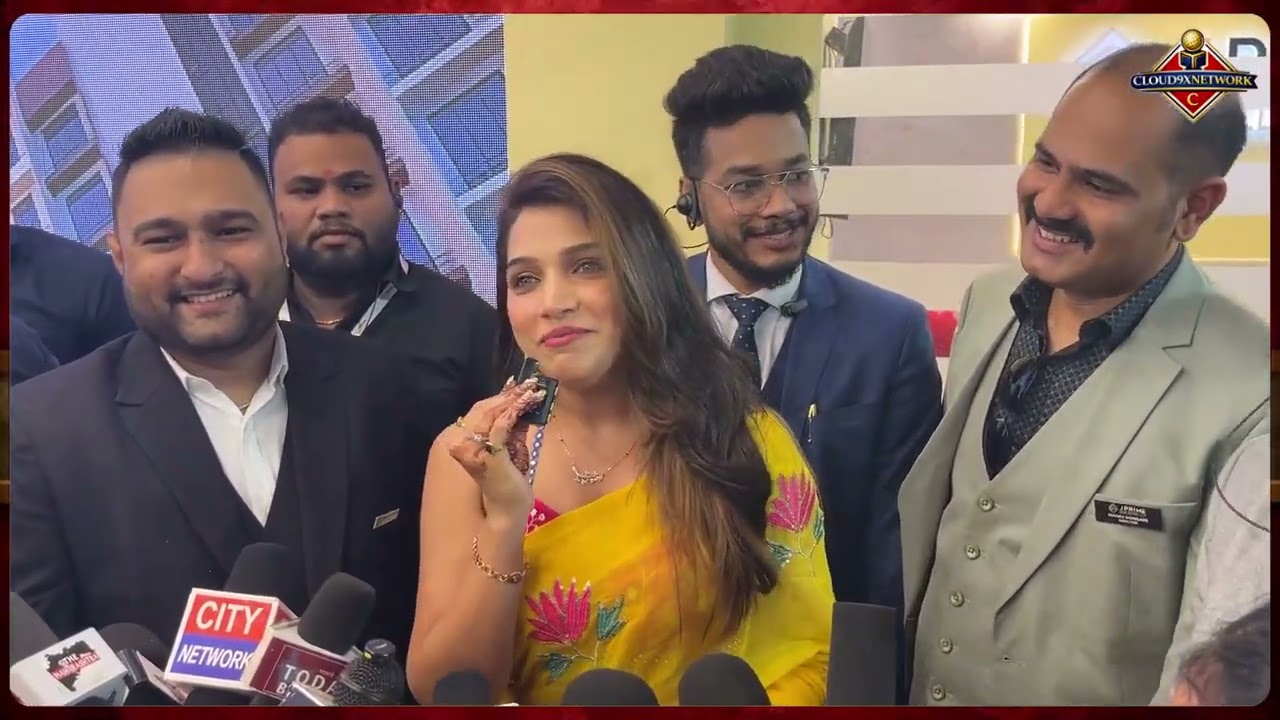 CREDAI प्रॉपर्टी एक्सपोमध्ये मराठी अभिनेत्री janvi killekar यांची J Prime Buildcon स्टॉलला खास भेट”