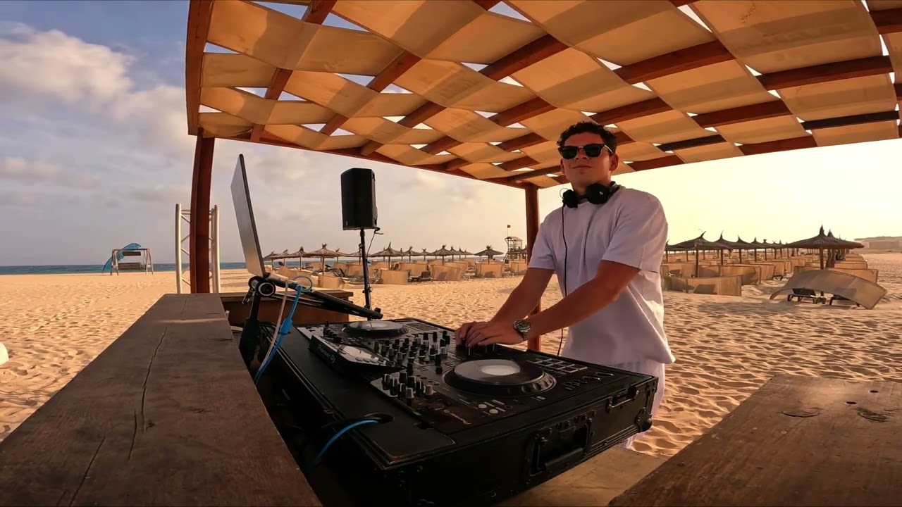 Maurice Renk – SUNDOWNER DJ Set 2025 | Robinson Cabo Verde