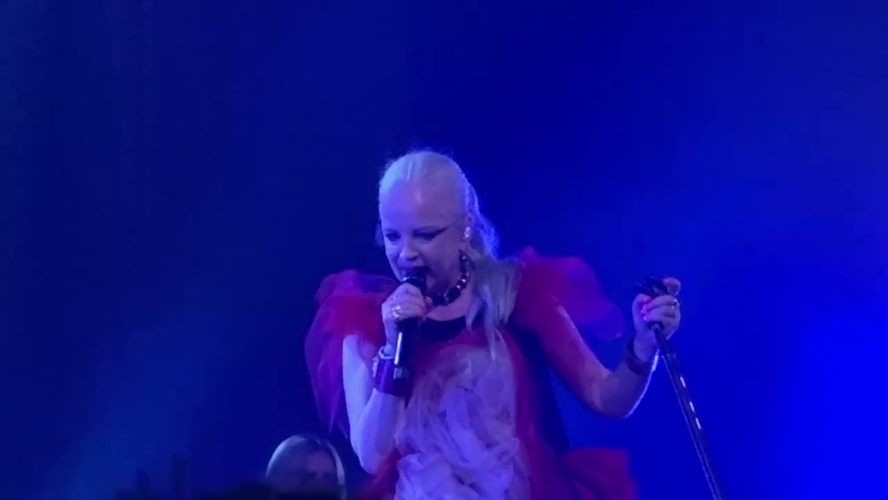 Garbage - Hammering In My Head (Civic Hall, Wolverhampton, July 17, 2024) LIVE/4K