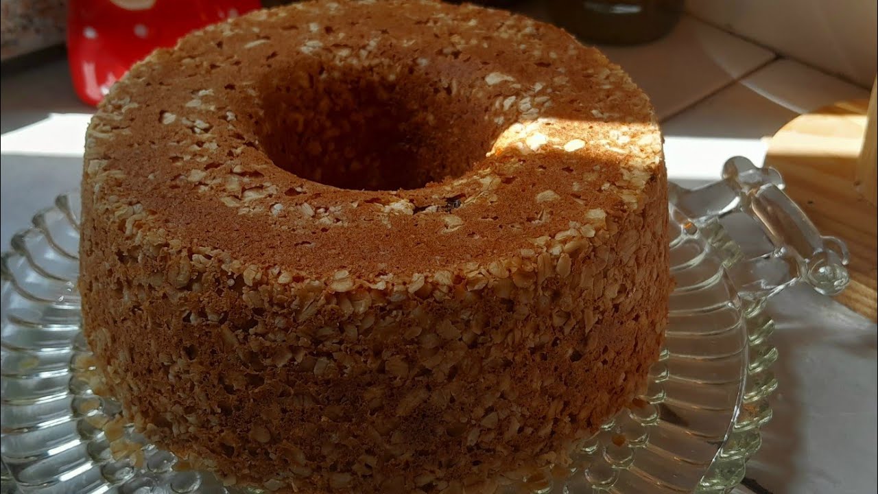 FIZ UM BOLO ZERO LACTOSE SEM GLÚTEN SEM AÇÚCAR  /  RECEITA DE BOLO SAUDÁVEL COM AVEIA E BANANA 