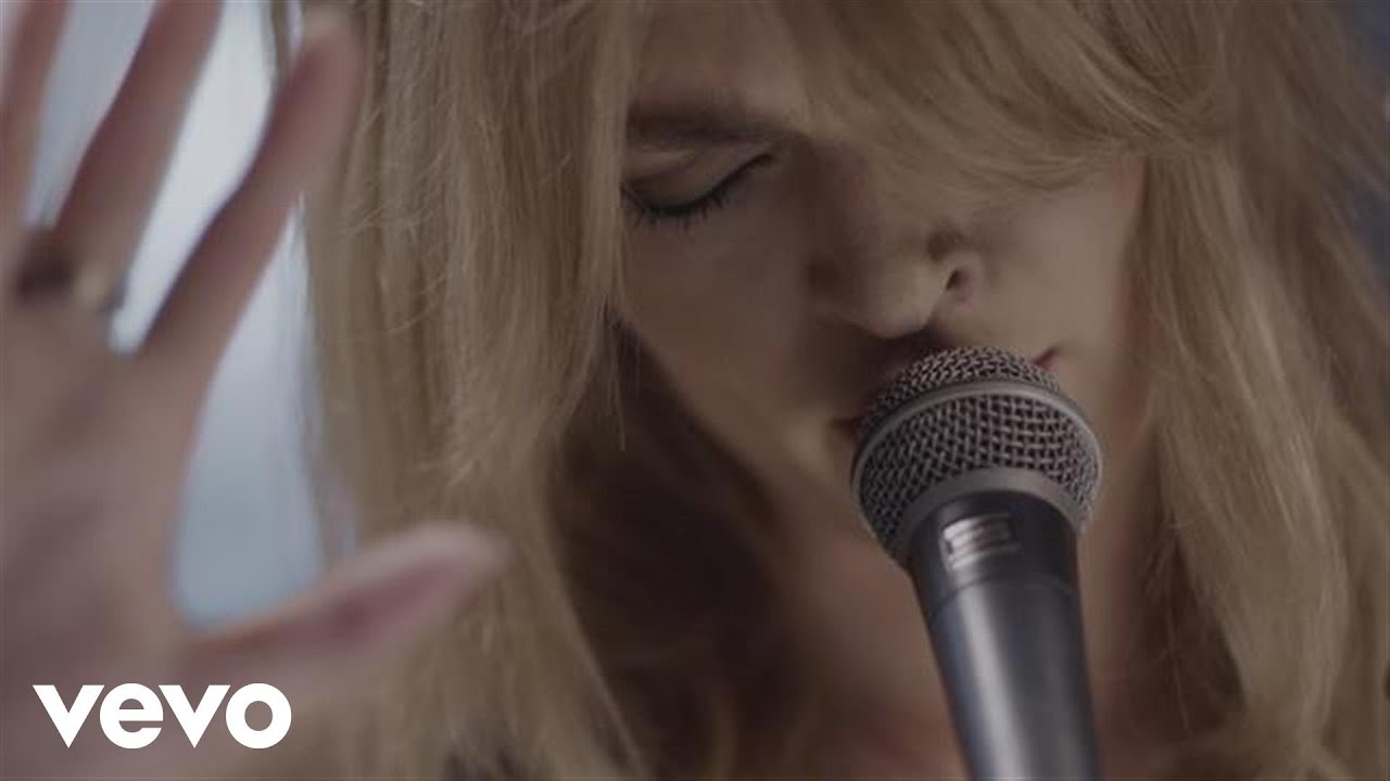 Laura Doggett - Phoenix (Acoustic)