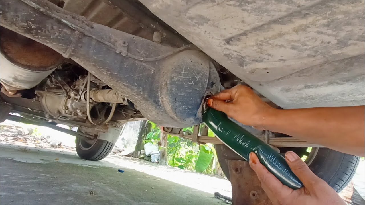 Change gear oil on differential