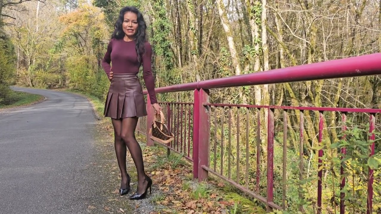 trendy color for fall outdoor with opaque black tights and black stockings