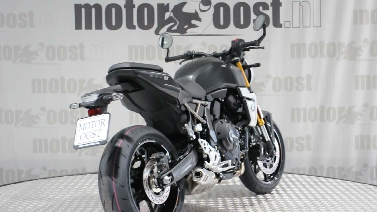 SUZUKI GSX8T   GSX 8T