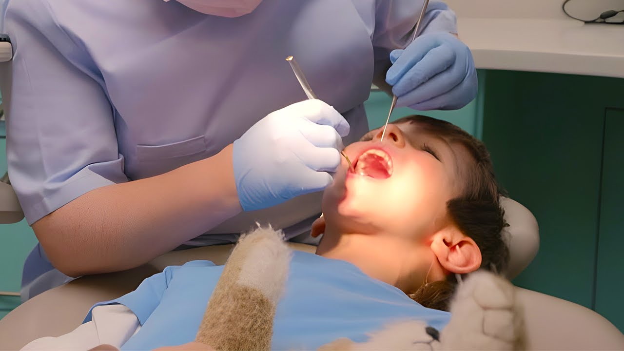 TIM GOES TO THE DENTIST! 🦷 🪥 | TOPSY & TIM | WildBrain Kids
