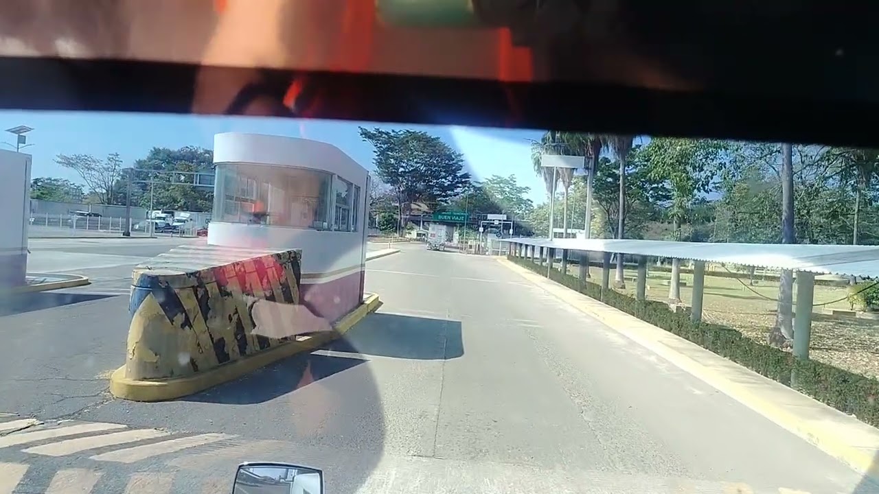 Logramos pasar la aduana mexicana y pasamos al lado mexicano 