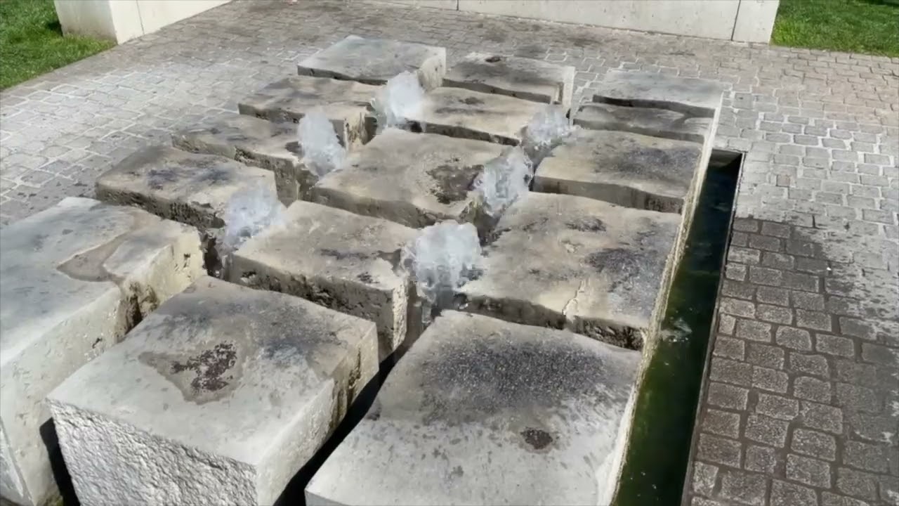 REUTLINGEN BRUNNEN AM T&Uuml;BINGER TOR 2024